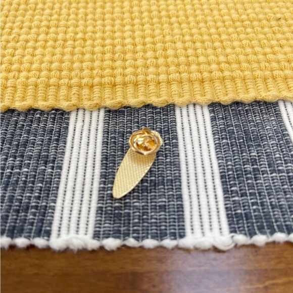 Carrot Pin | Enamel Pin | Fanny Pack Pin | Backpack Purse Hat Pin - Picture 3 of 5